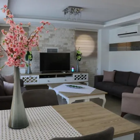 Usan 4 Bedroom Private In Hisaronu Vila *