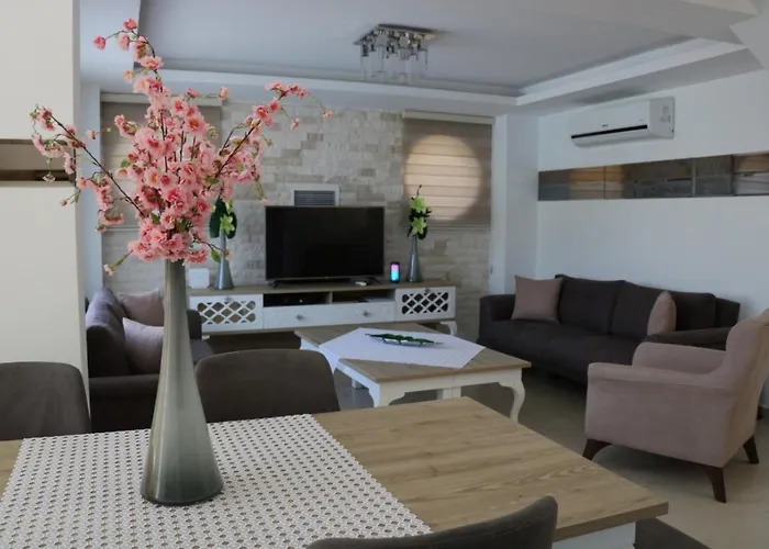 Usan 4 Bedroom Private In Hisaronu Vila *
