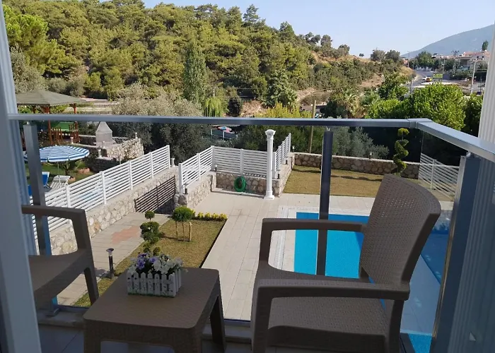 Usan 4 Bedroom Private In Hisaronu Vila *
