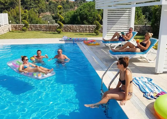 Usan 4 Bedroom Private In Hisaronu Vila Fethiye